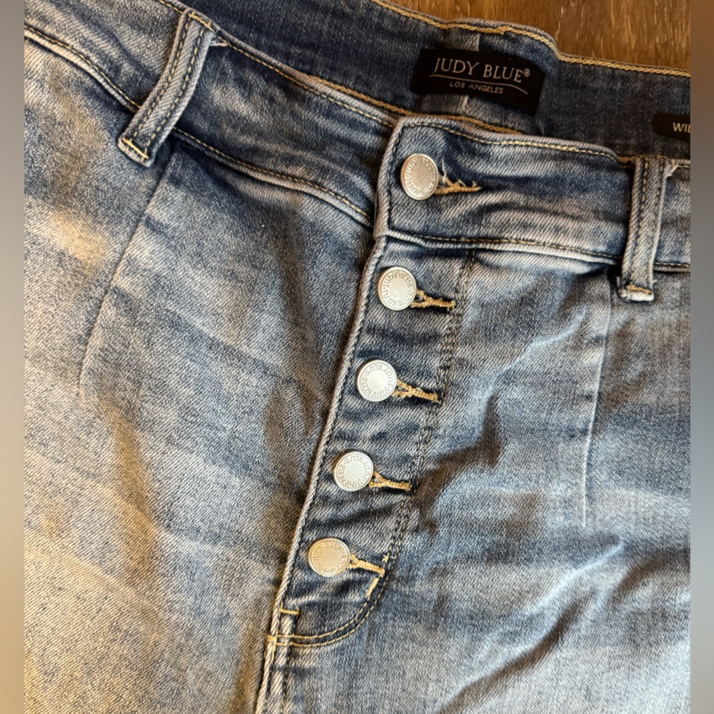 Button‎ Fly Wide Legged Cropped Jean by Judy Blue 22W - Picture 7 of 11